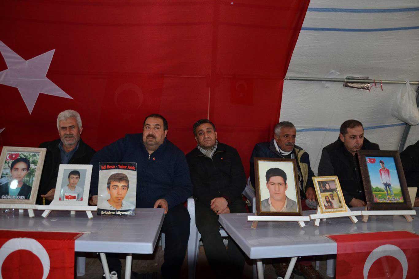 HDP Diyarbakır İl Binası önündeki evlat nöbetine katılımlar devam ediyor